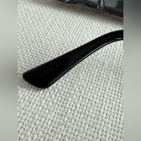 Dior So Real 48mm Silver Sunglasses – Broken Arm – For Repair or Parts - Picture 7 of 8